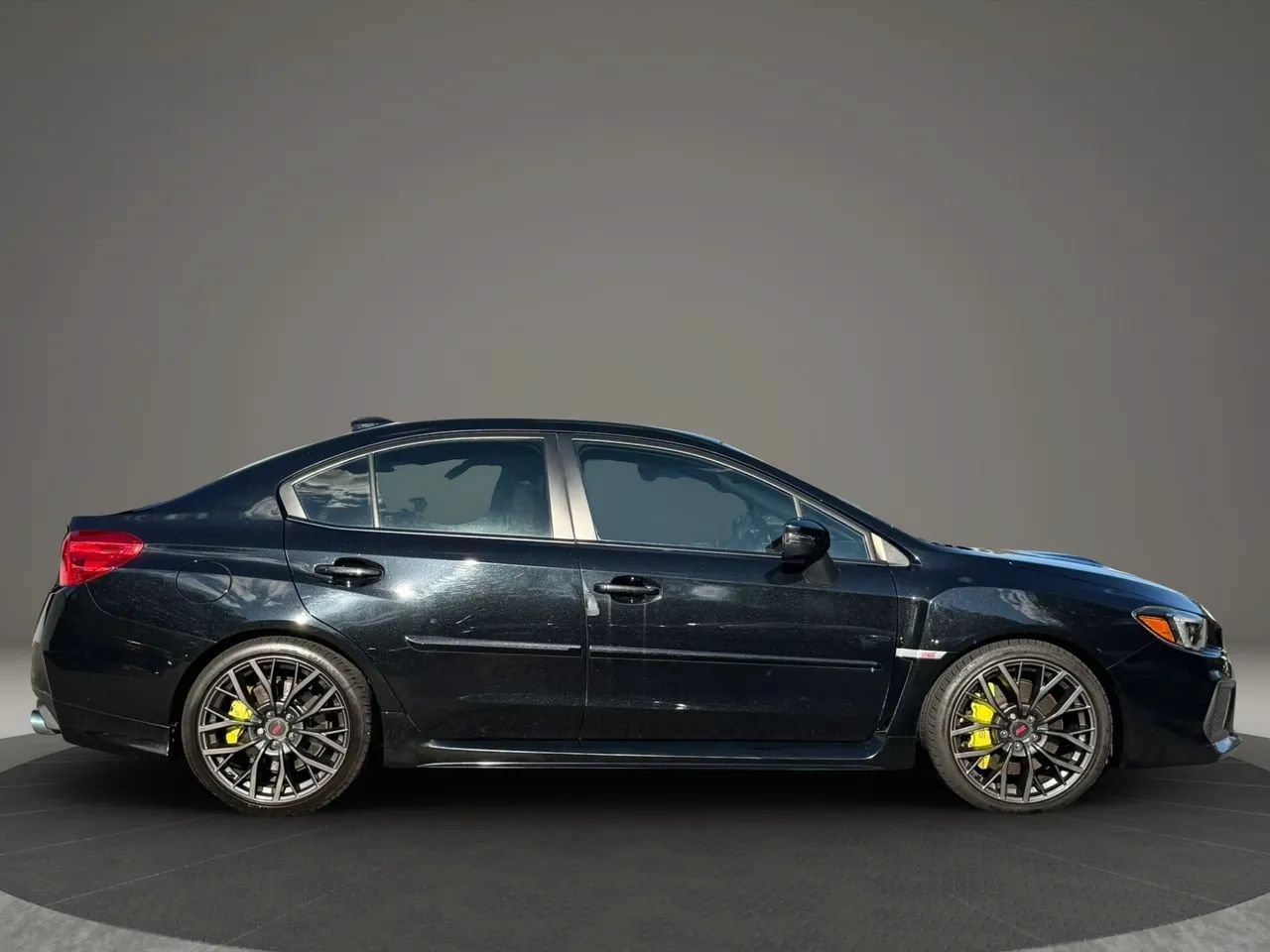 Used 2018 Subaru WRX STI Limited AWD/4WD image 4
