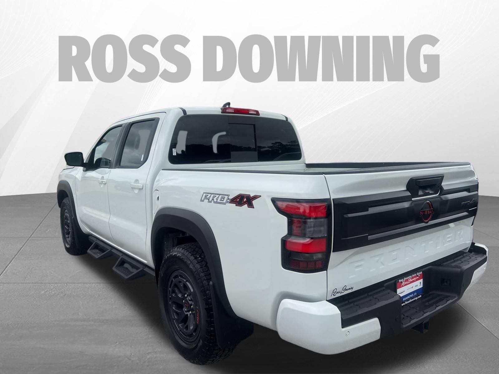 Used 2025 Nissan Frontier PRO-4X AWD/4WD image 6