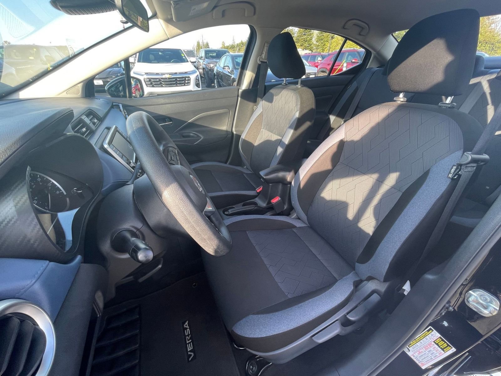 Used 2025 Nissan Versa SV image 31