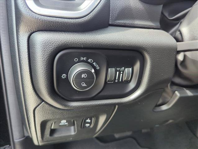 Used 2023 RAM 1500 Laramie RWD image 29