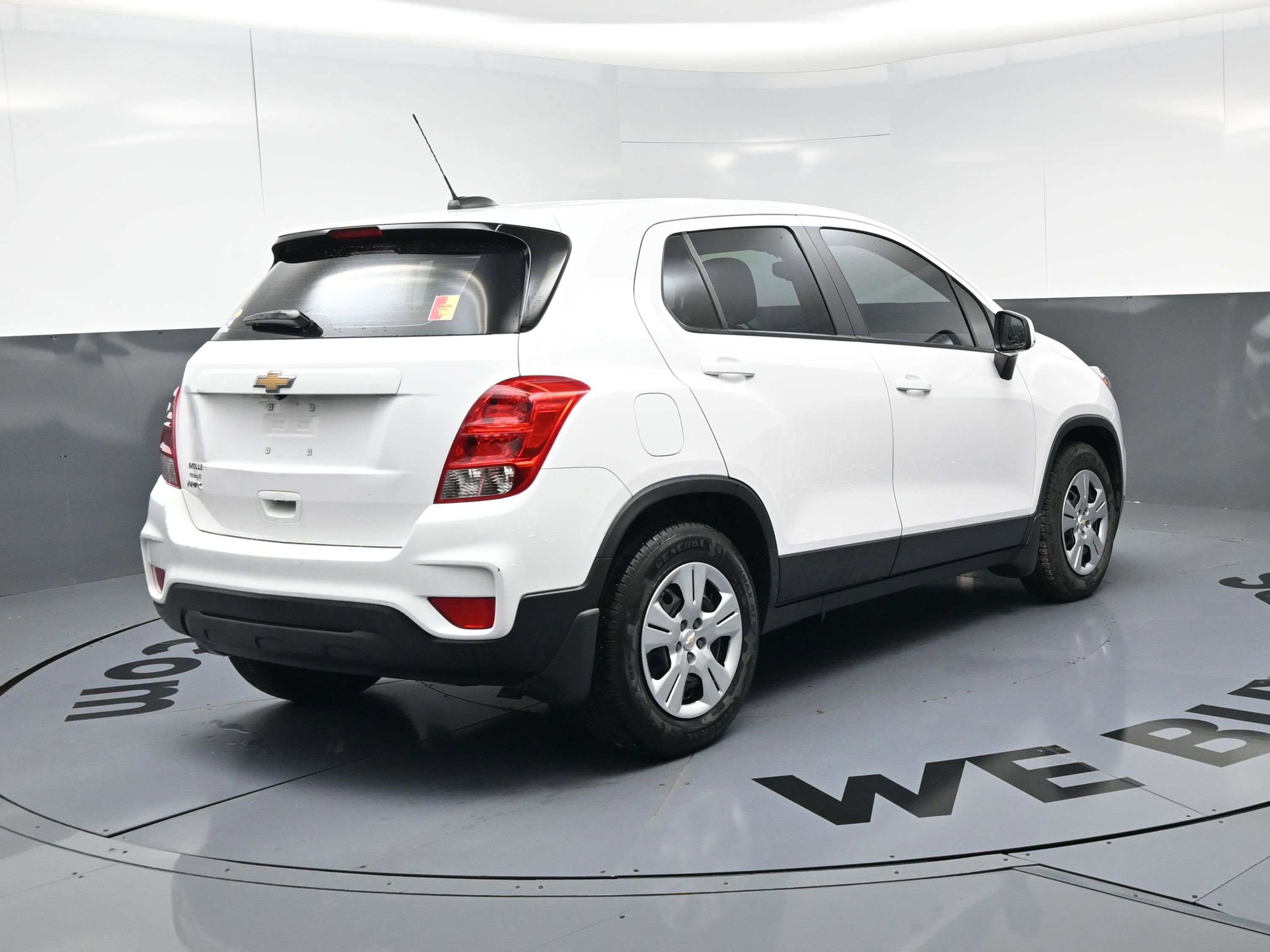 Used 2019 Chevrolet Trax LS FWD image 17
