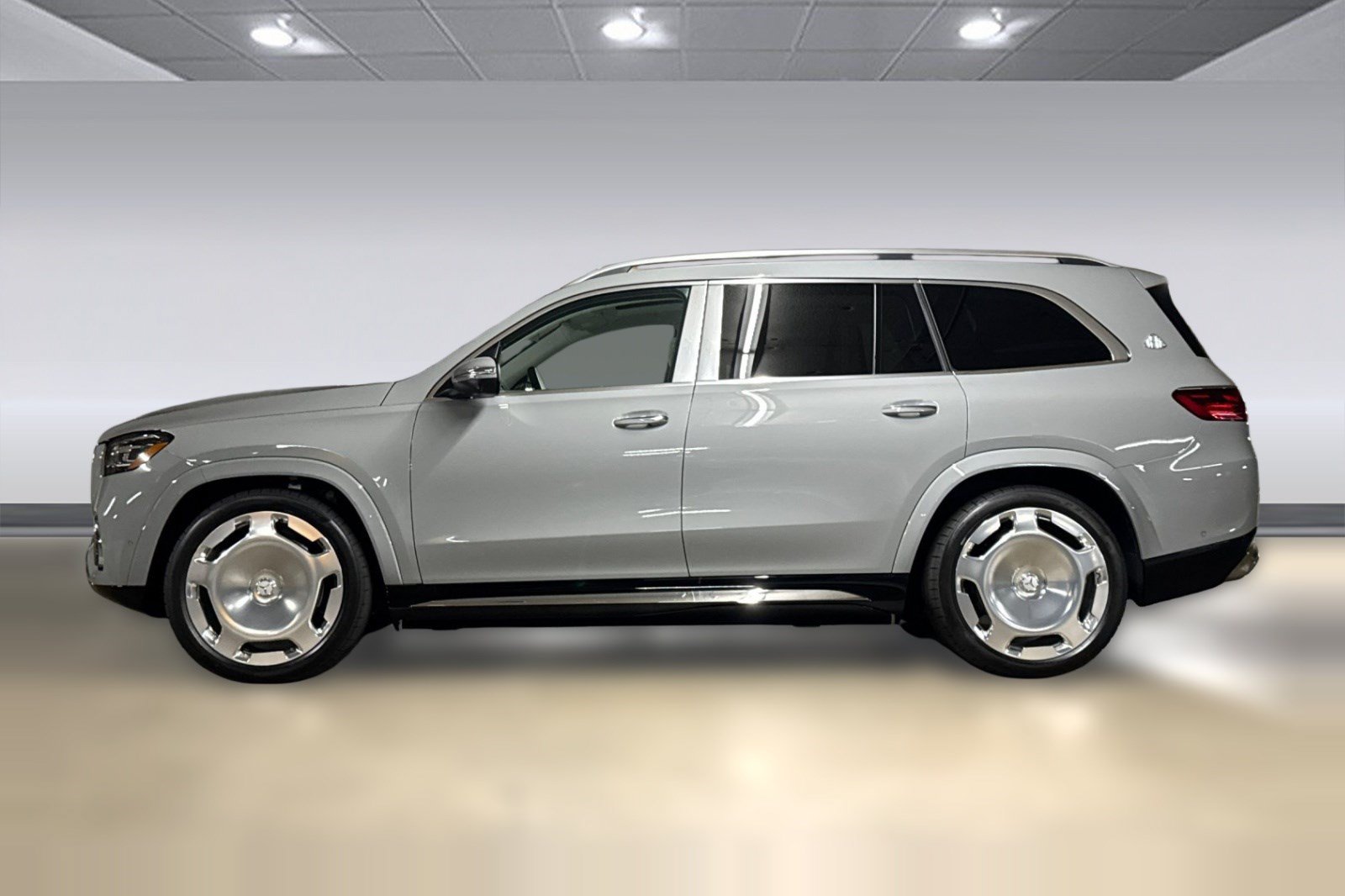 Used 2026 Mercedes-Benz Maybach GLS 600 4MATIC image 2