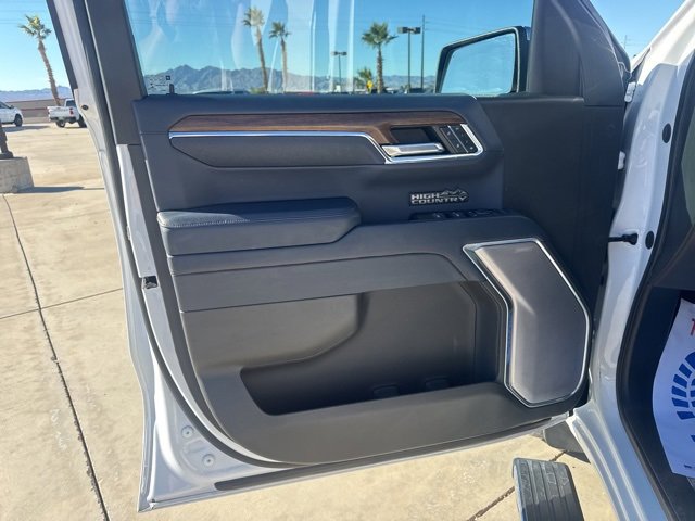 Used 2023 Chevrolet Silverado 1500 High Country w/ Technology Package image 18