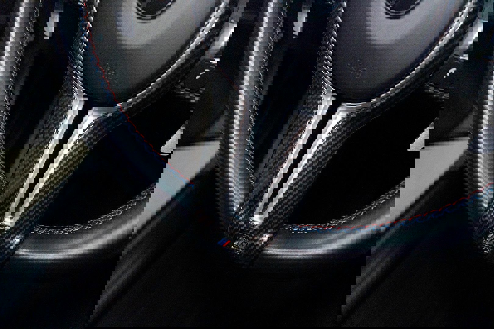 Used 2016 BMW M5 image 42