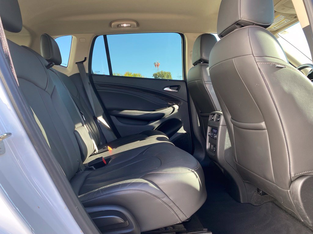 Used 2018 Buick Envision Essence FWD image 36
