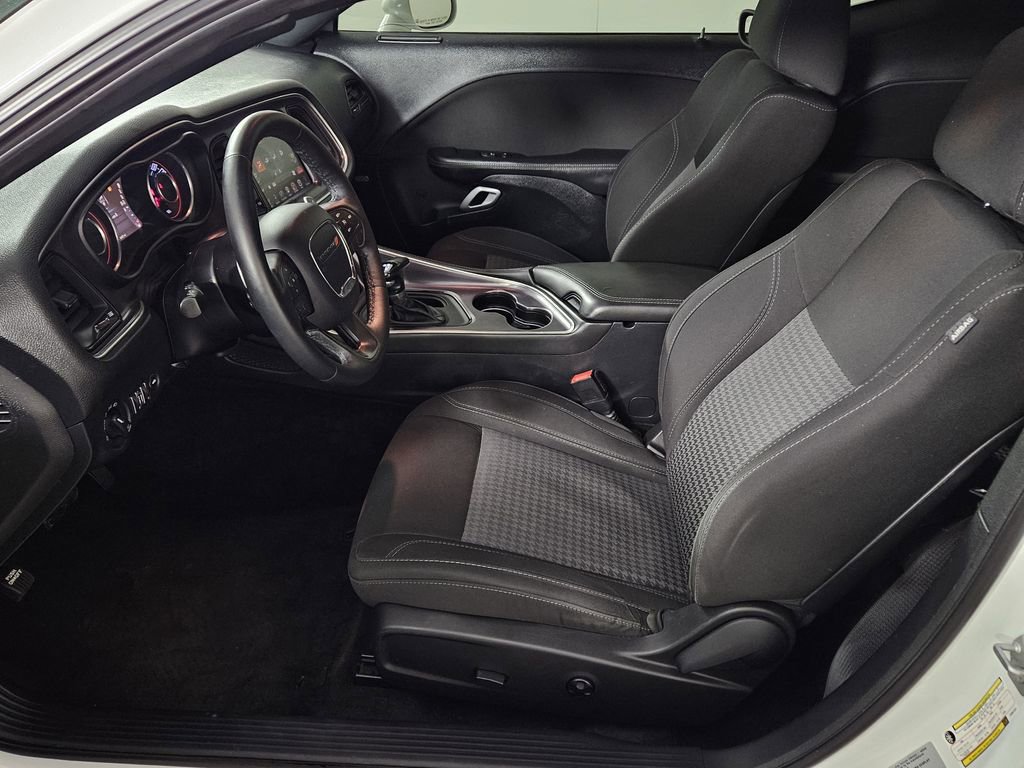 Used 2015 Dodge Challenger R/T w/ Quick Order Package 28B R/T RWD image 23