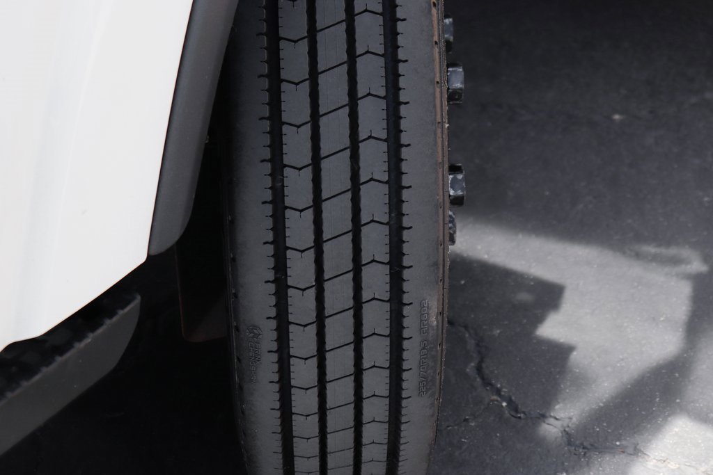 Used 2019 Isuzu NPR HD image 32