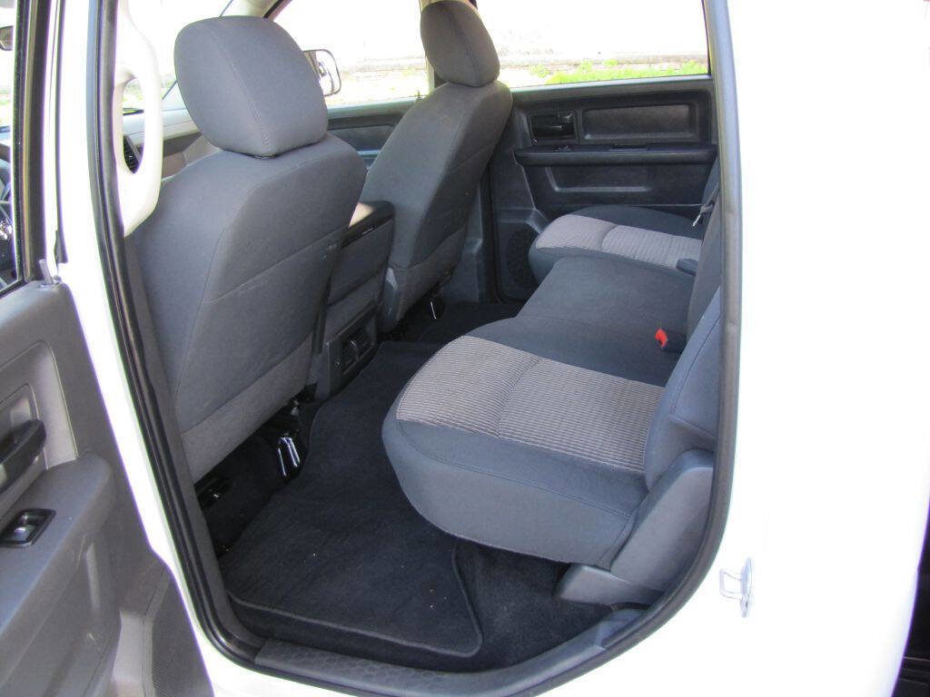 Used 2011 RAM 3500 ST w/ ST Popular Equipment Group RWD image 16