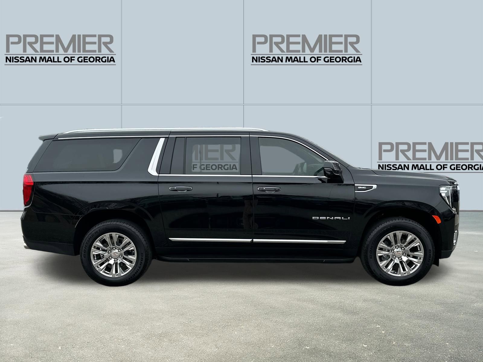 Used 2024 GMC Yukon XL Denali w/ Max Trailering Package image 4
