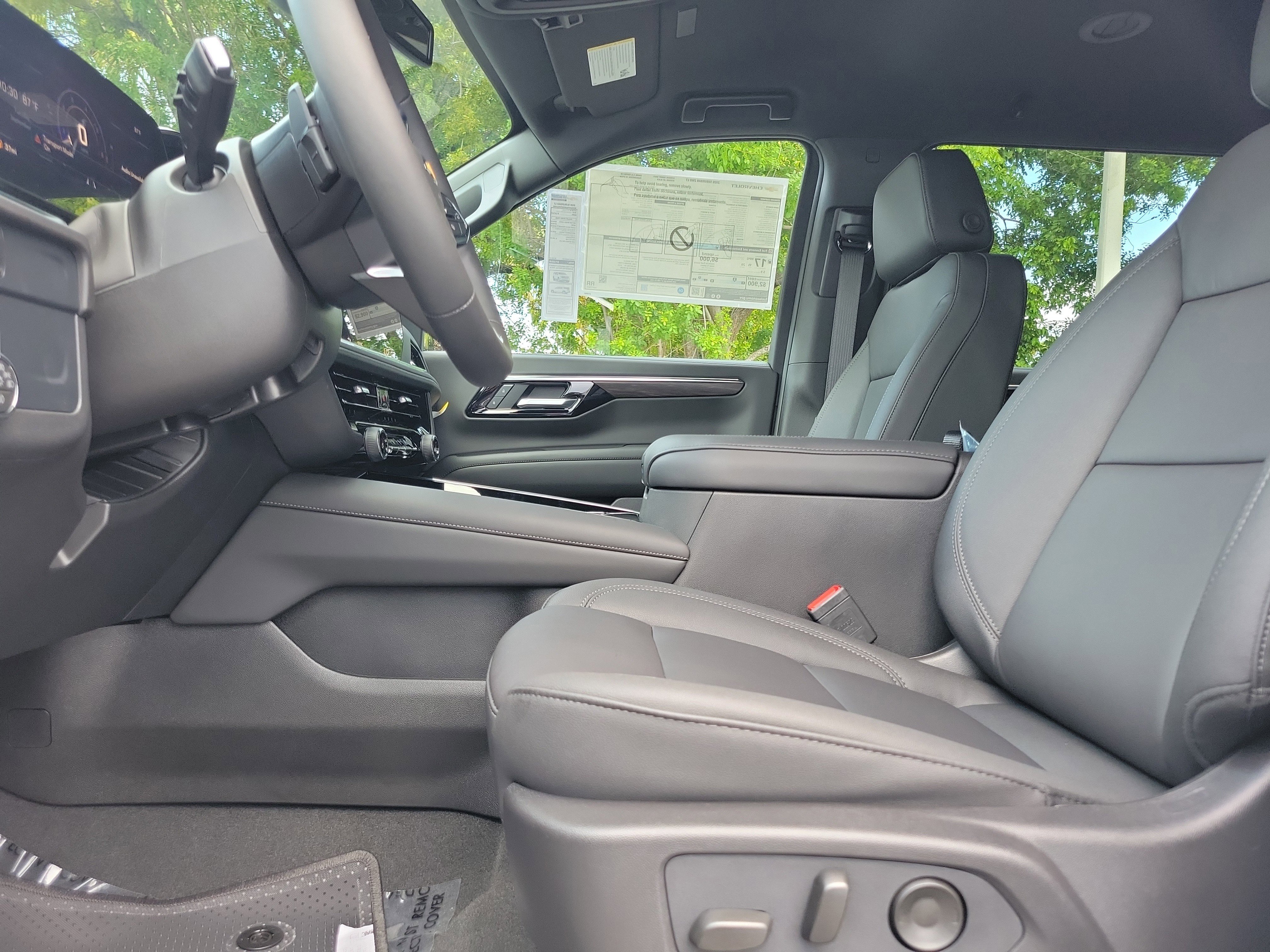 New 2026 Chevrolet Suburban LT w/ Comfort Package image 7