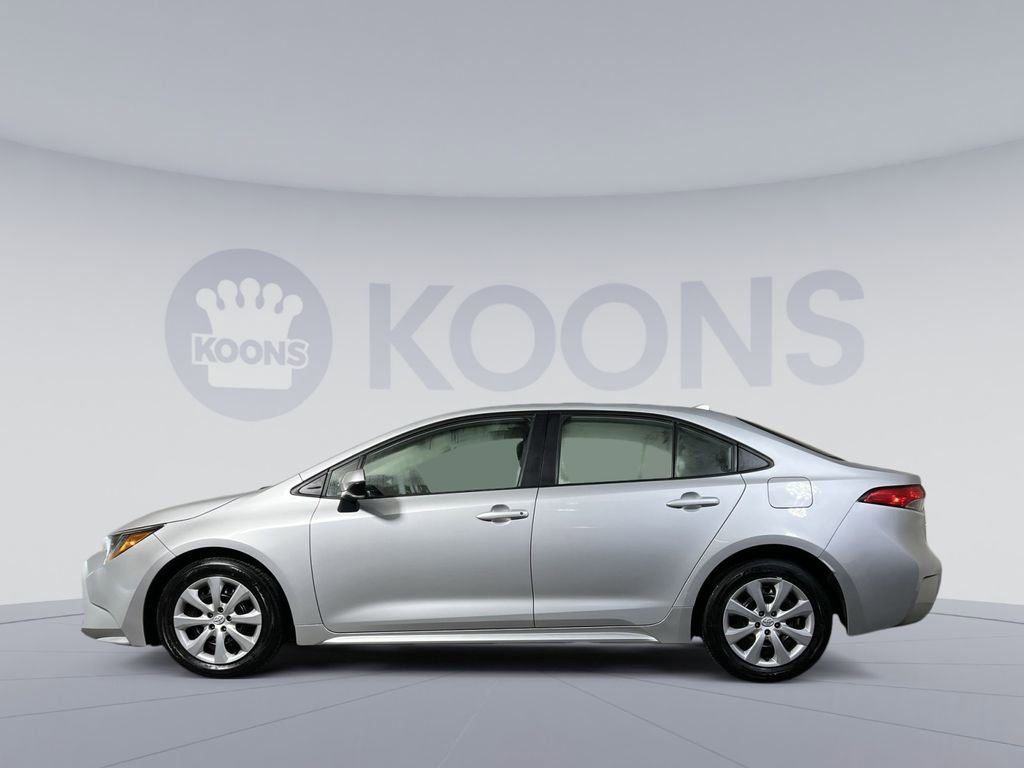 Used 2024 Toyota Corolla LE image 2