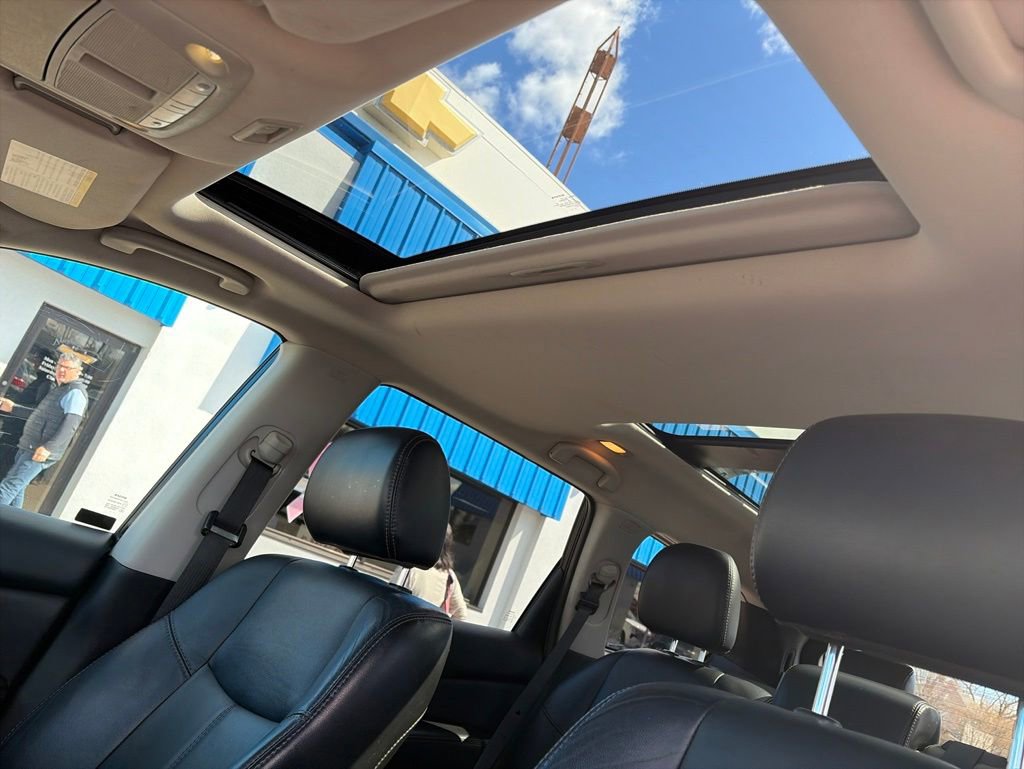 Used 2014 Nissan Pathfinder SL w/ SL Premium Package AWD/4WD image 12