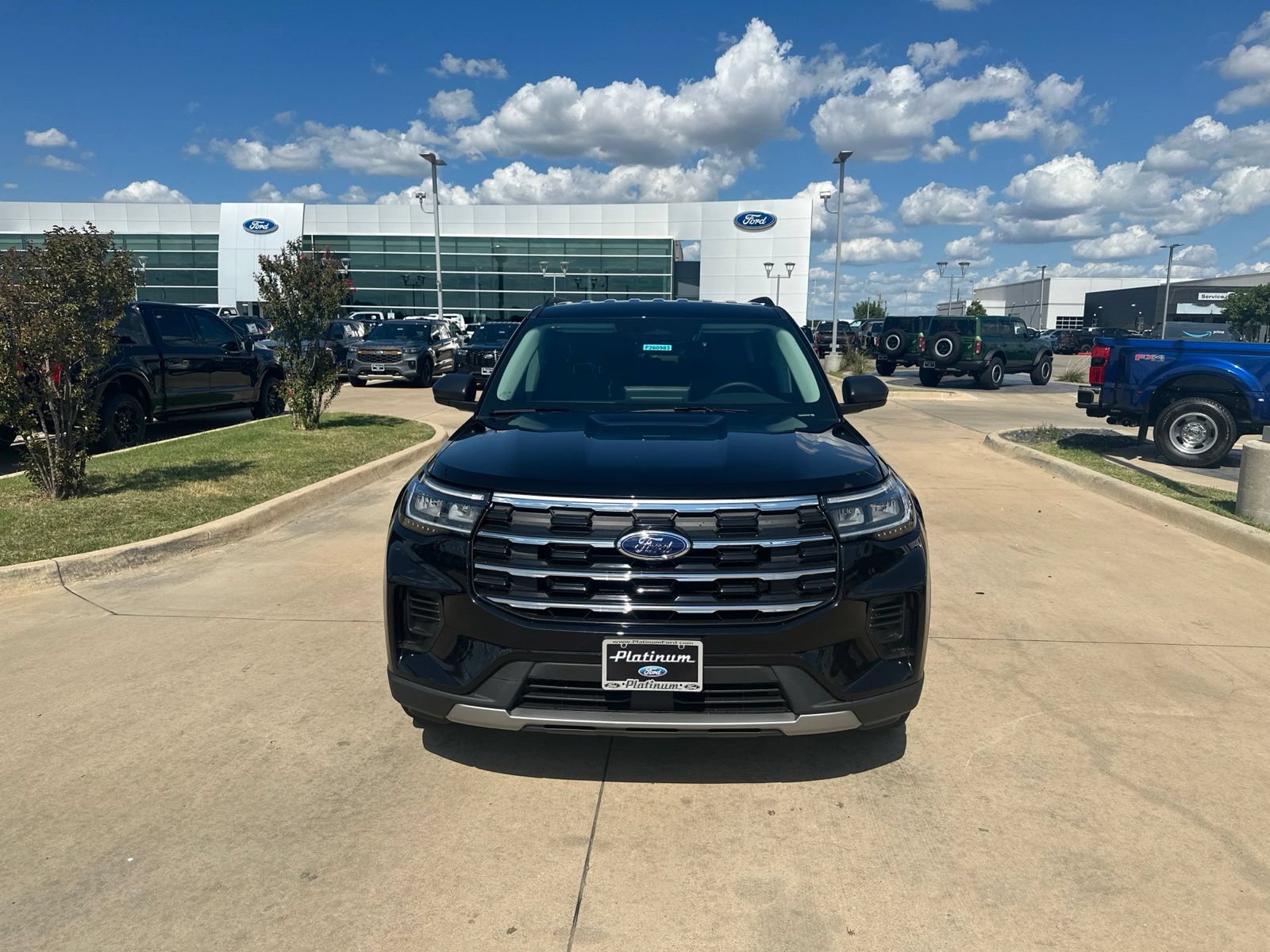 New 2026 Ford Explorer Active RWD image 9