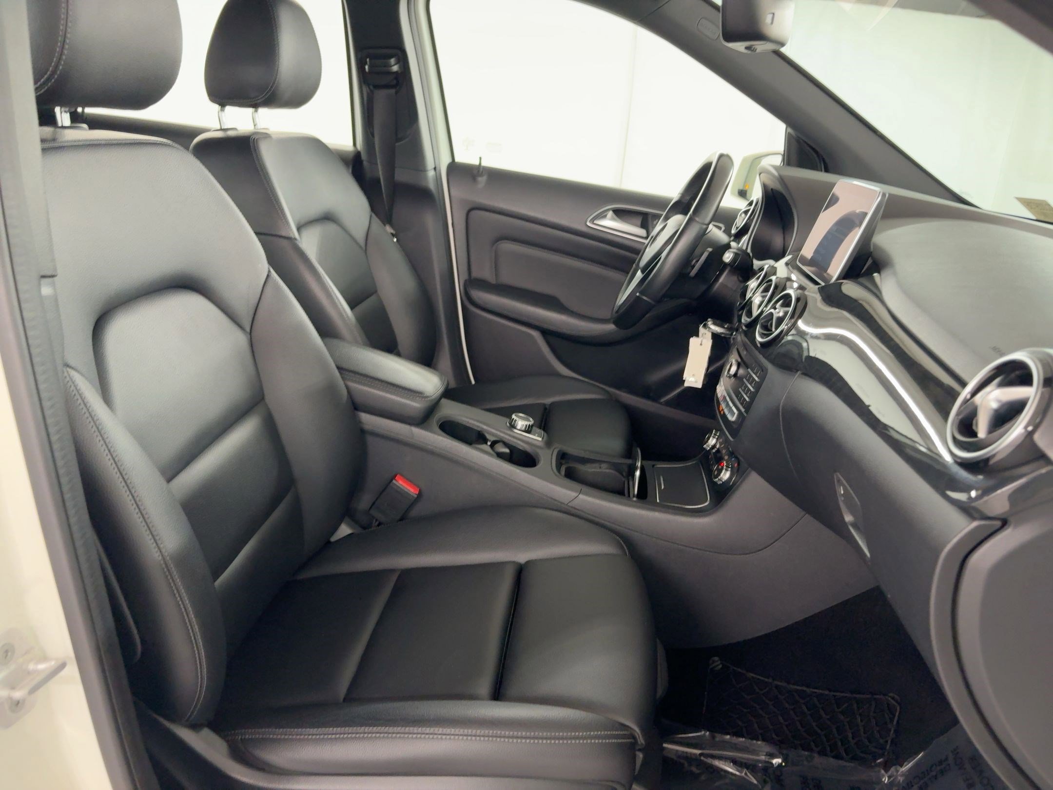 Used 2016 Mercedes-Benz B 250e image 31