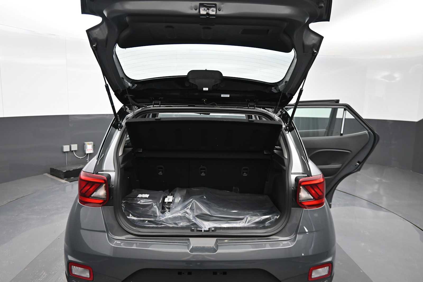 New 2026 Hyundai Venue SEL FWD image 14