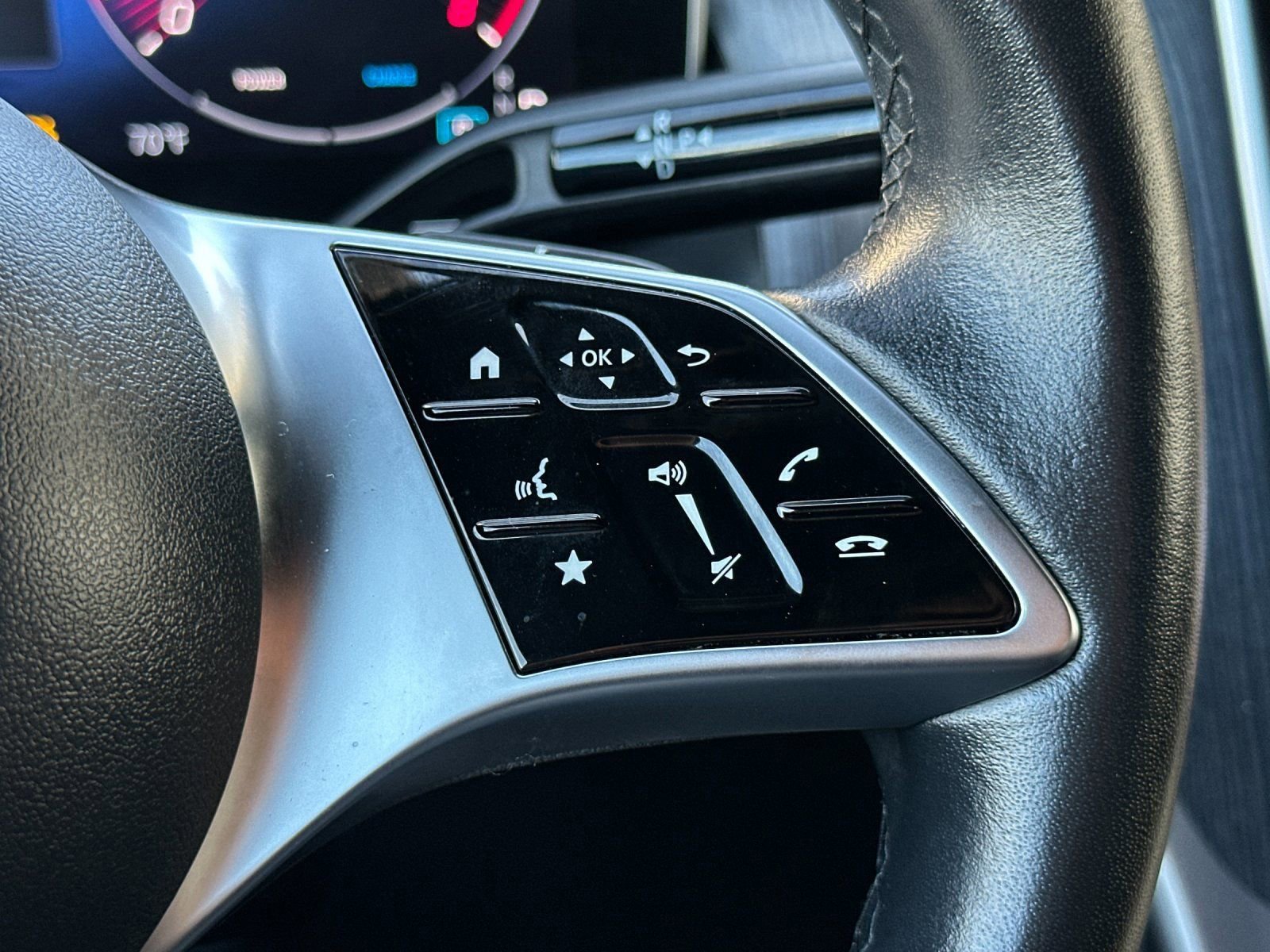 Used 2024 Mercedes-Benz GLC 300 image 28