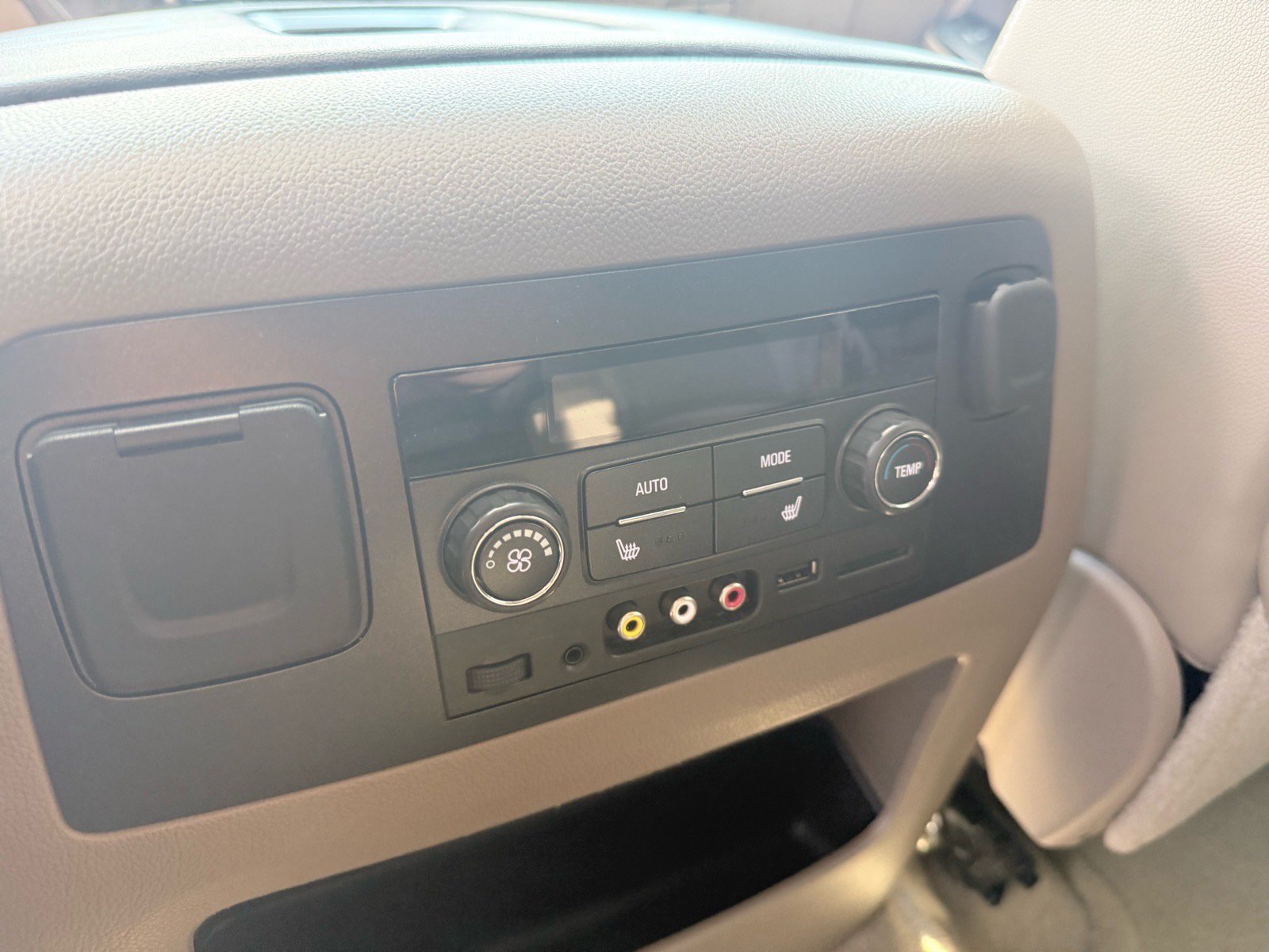 Used 2016 Chevrolet Tahoe LTZ AWD/4WD image 18