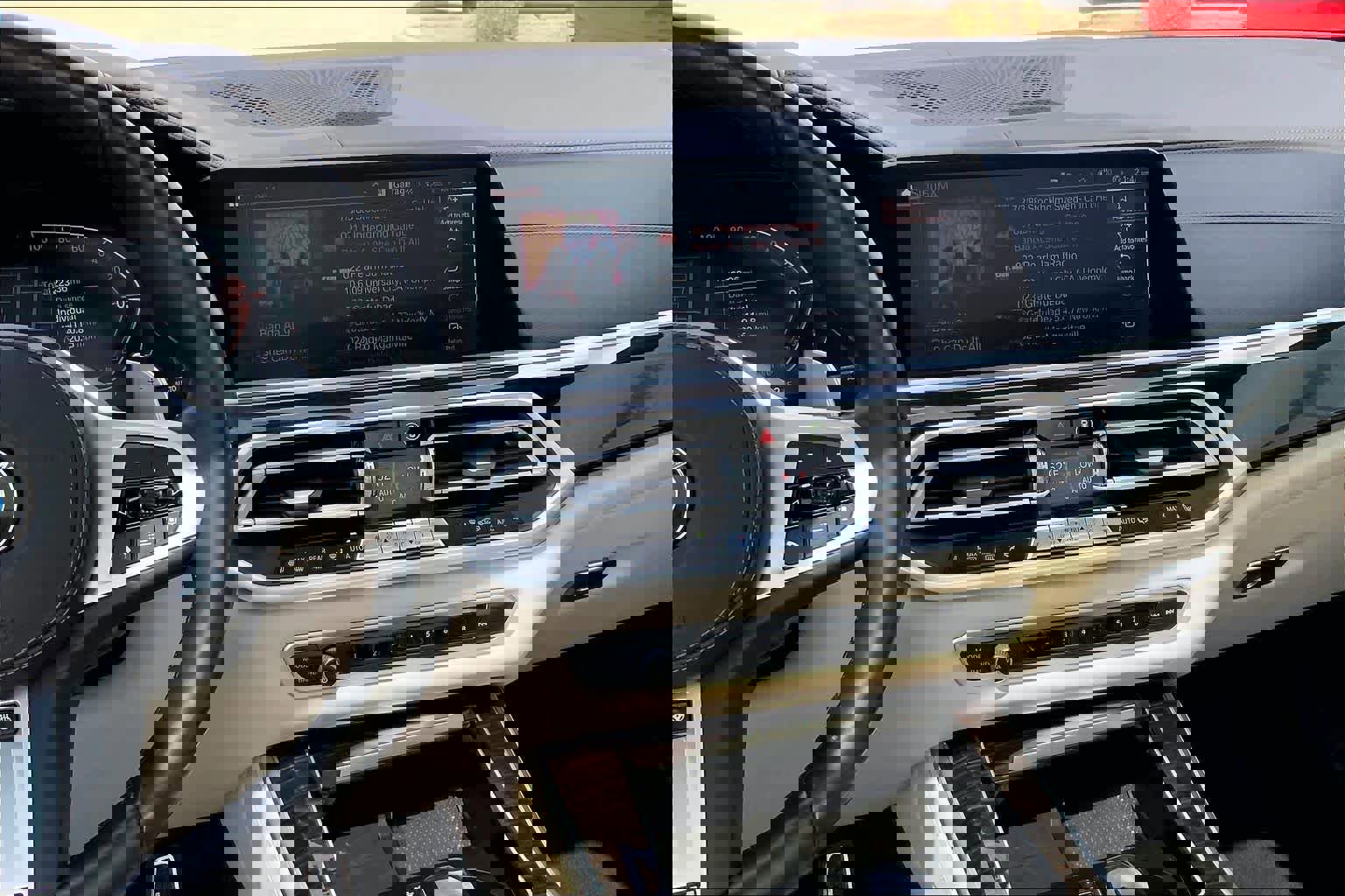 Used 2021 BMW X5 xDrive40i w/ M Sport Package image 6