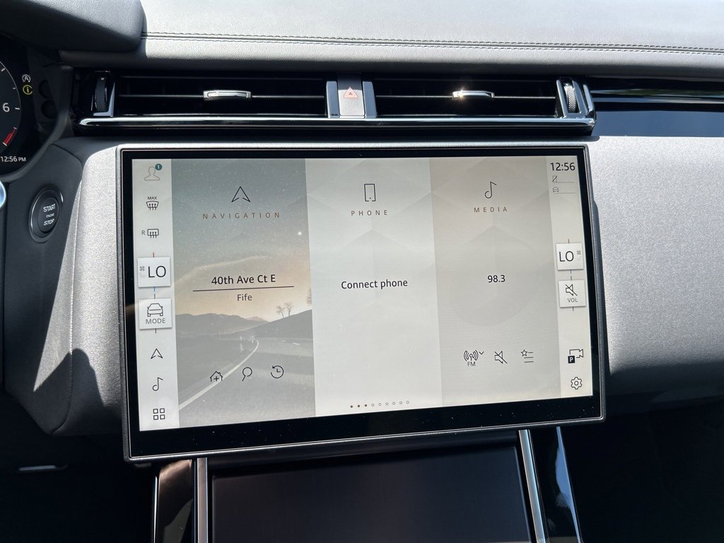 New 2026 Land Rover Range Rover Velar Dynamic SE image 19