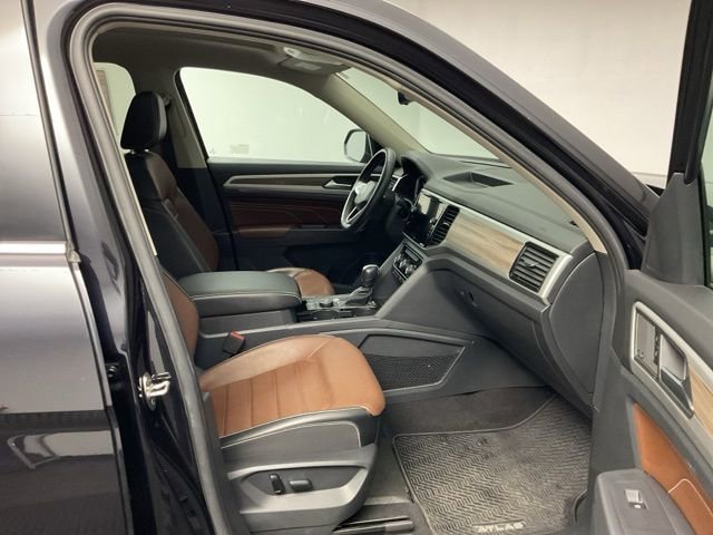 Used 2021 Volkswagen Atlas SEL Premium image 31