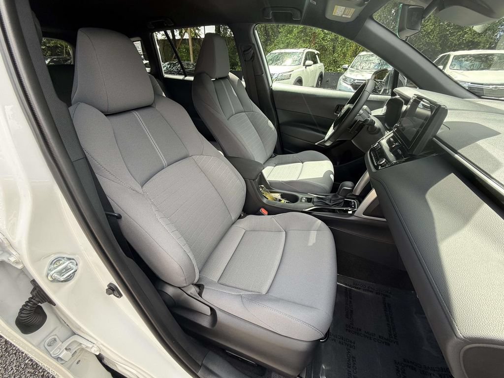 Used 2025 Toyota Corolla Cross AWD Hybrid image 9