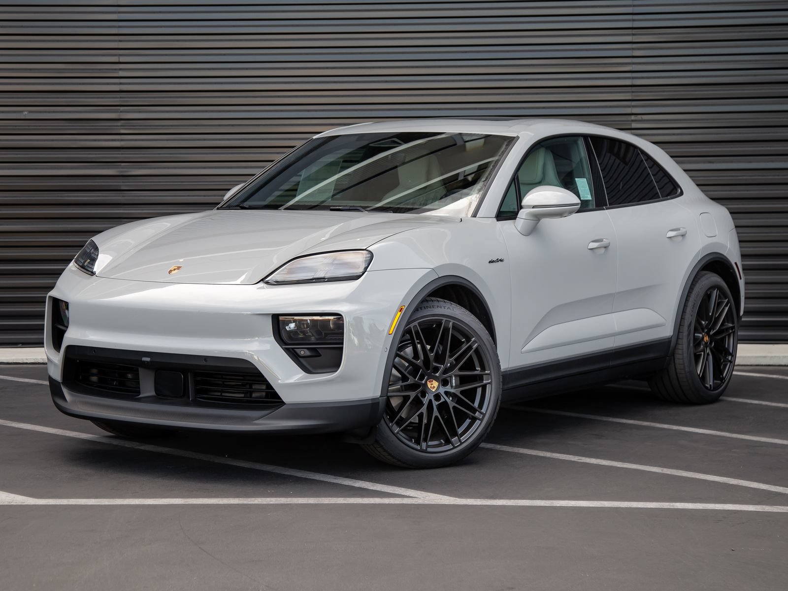 New 2026 Porsche Macan 4 Electric AWD/4WD image 1