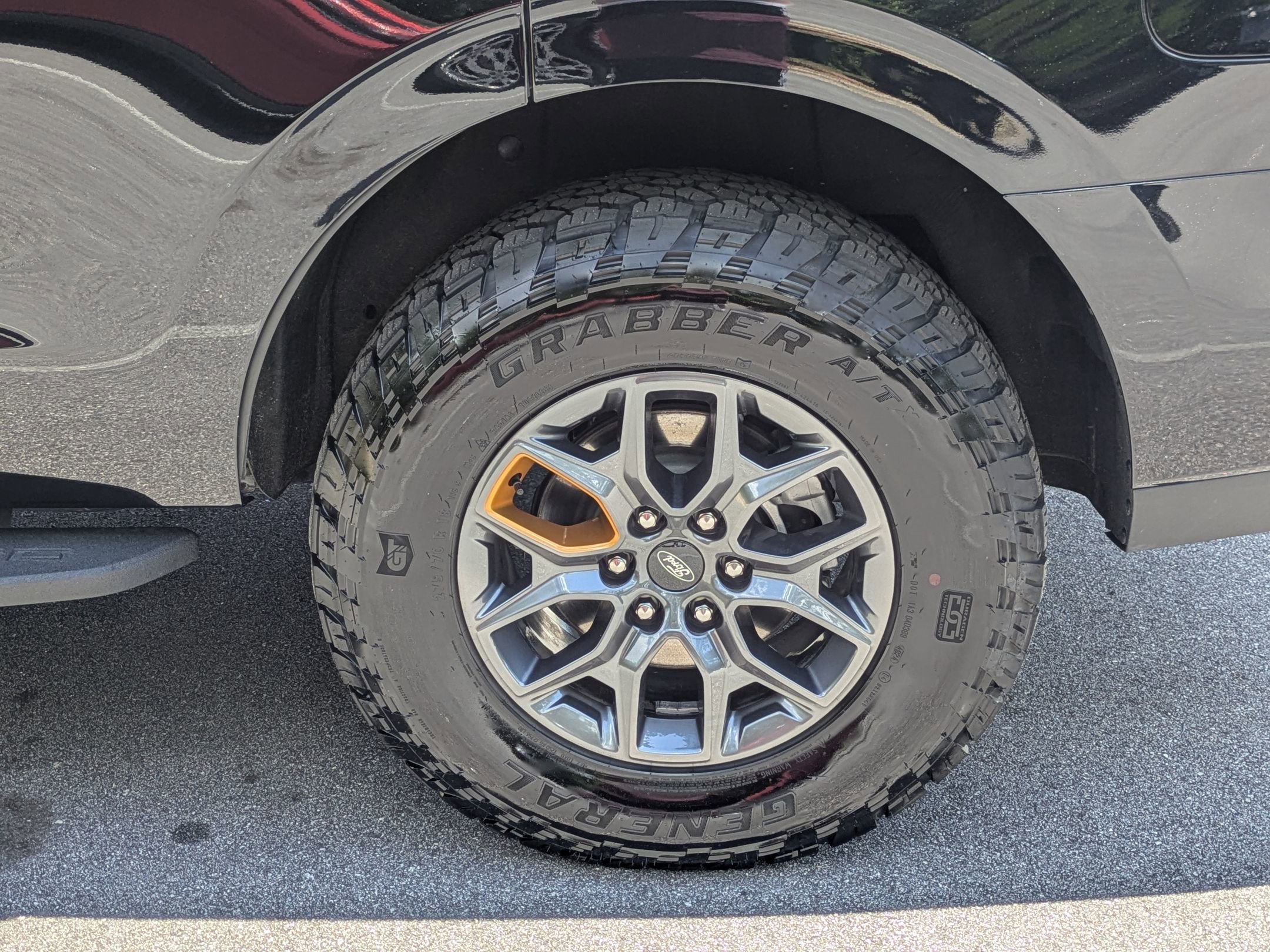 Used 2025 Ford Expedition Tremor AWD/4WD image 8