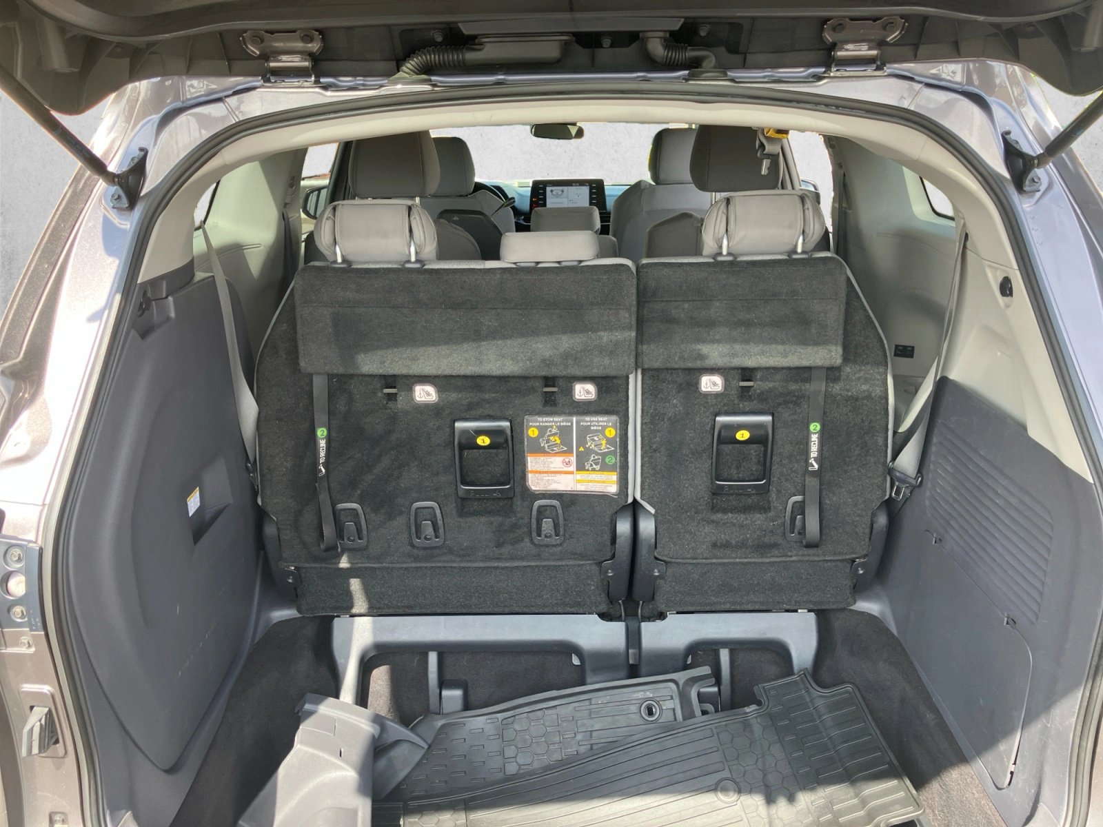 Used 2021 Toyota Sienna LE FWD image 23