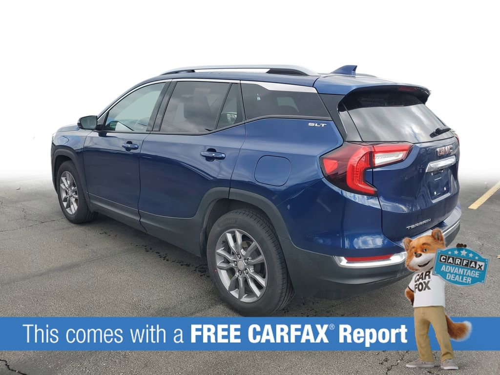 Used 2023 GMC Terrain SLT image 3