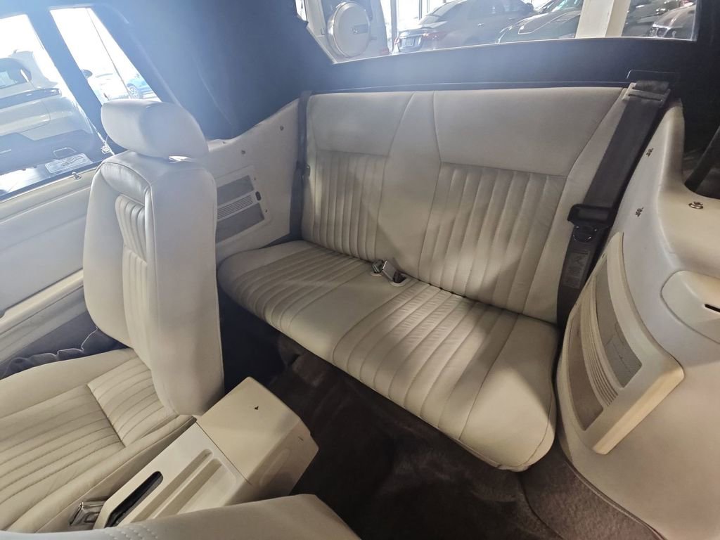 Used 1990 Ford Mustang LX image 23