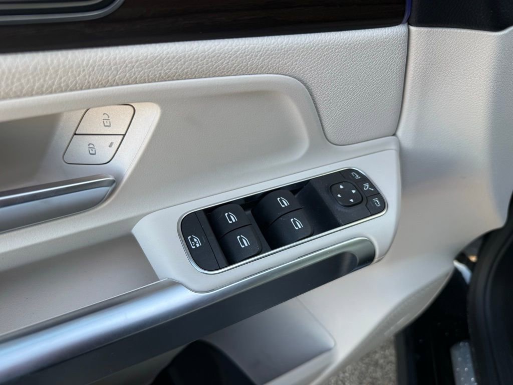 New 2026 Mercedes-Benz GLB 250 4MATIC image 15