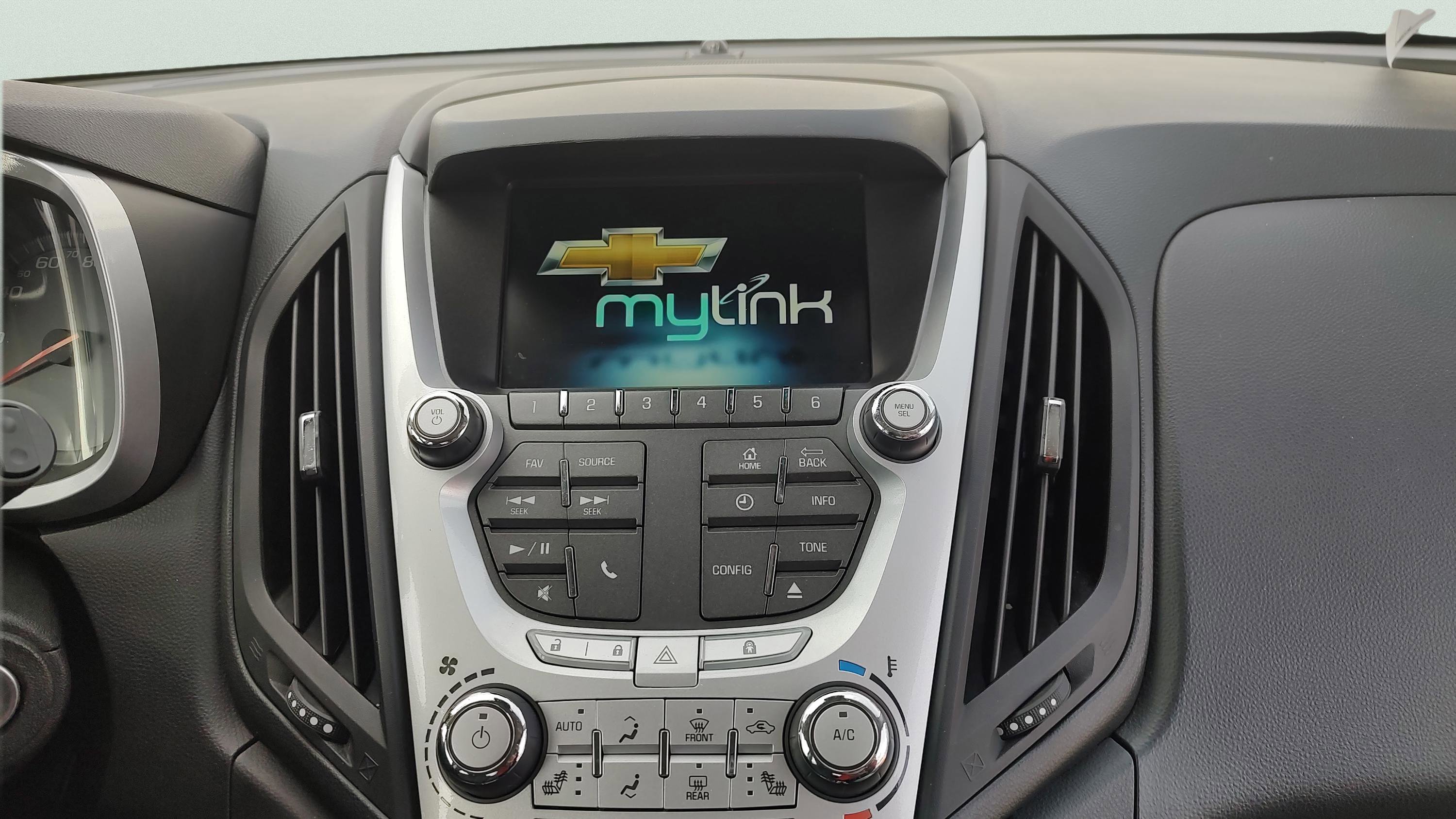 Used 2015 Chevrolet Equinox LT w/ Chrome Appearance Package AWD/4WD image 19