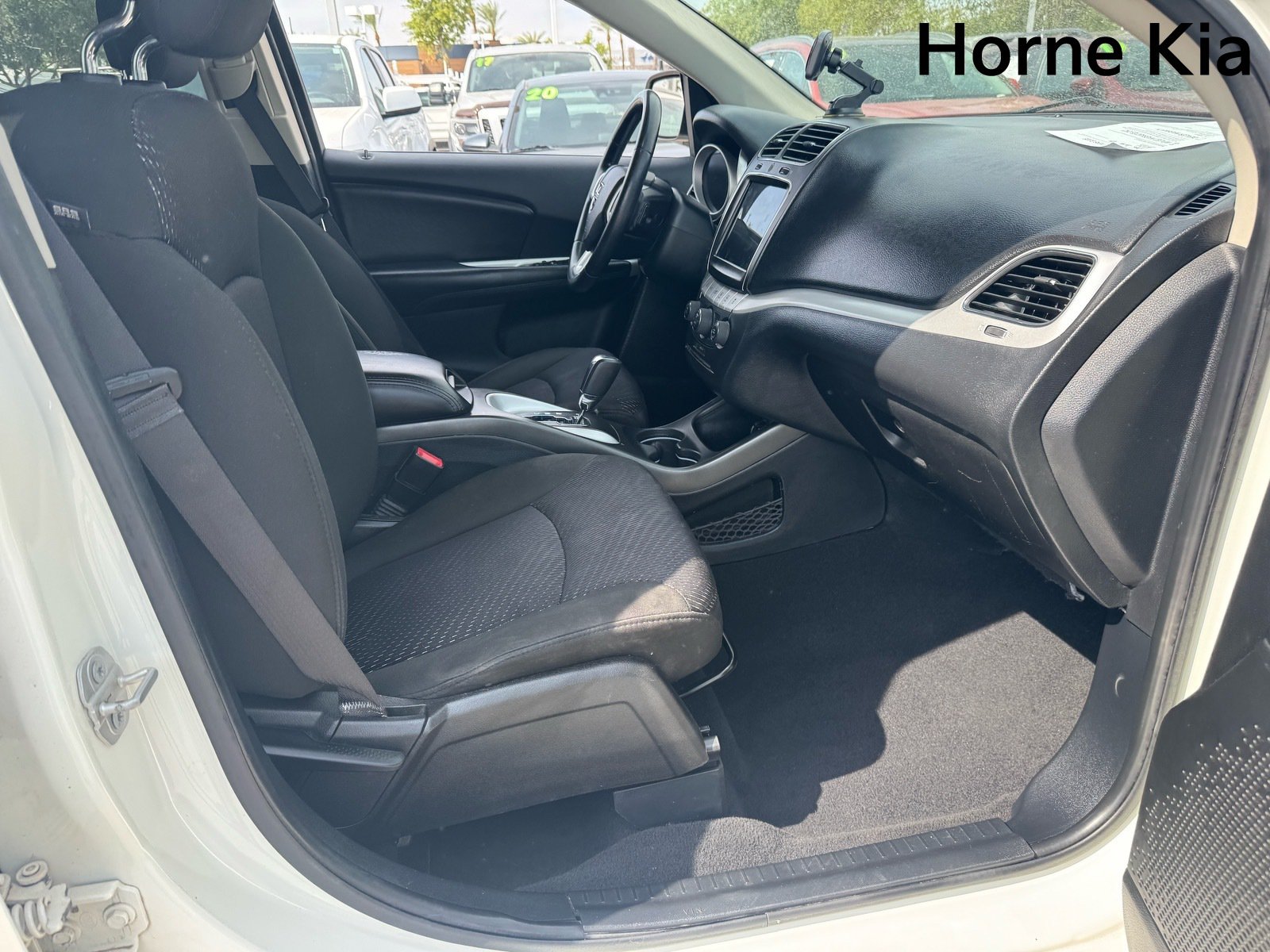 Used 2019 Dodge Journey SE FWD image 27