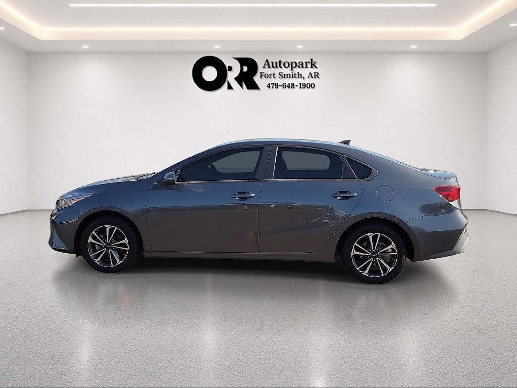 Used 2024 Kia Forte LXS FWD image 3