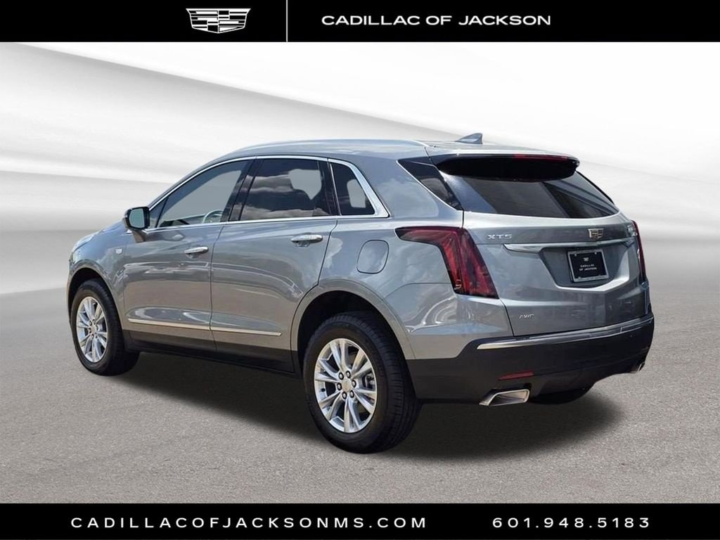 New 2026 Cadillac XT5 Luxury w/ LPO, Floor Liner Package AWD/4WD image 3