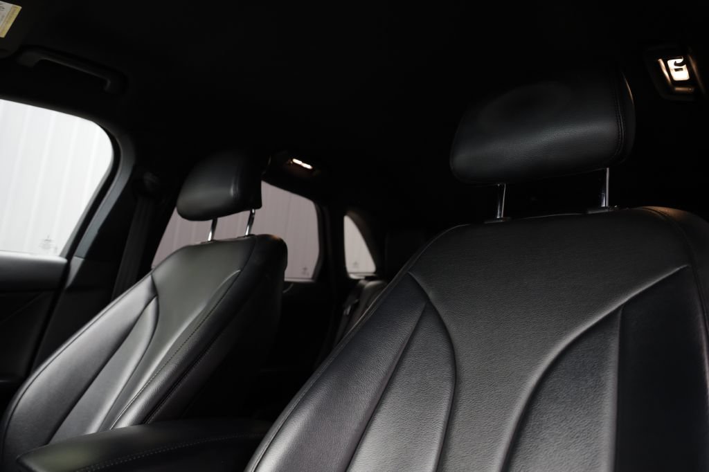 Used 2019 Lincoln MKC Premiere FWD image 15