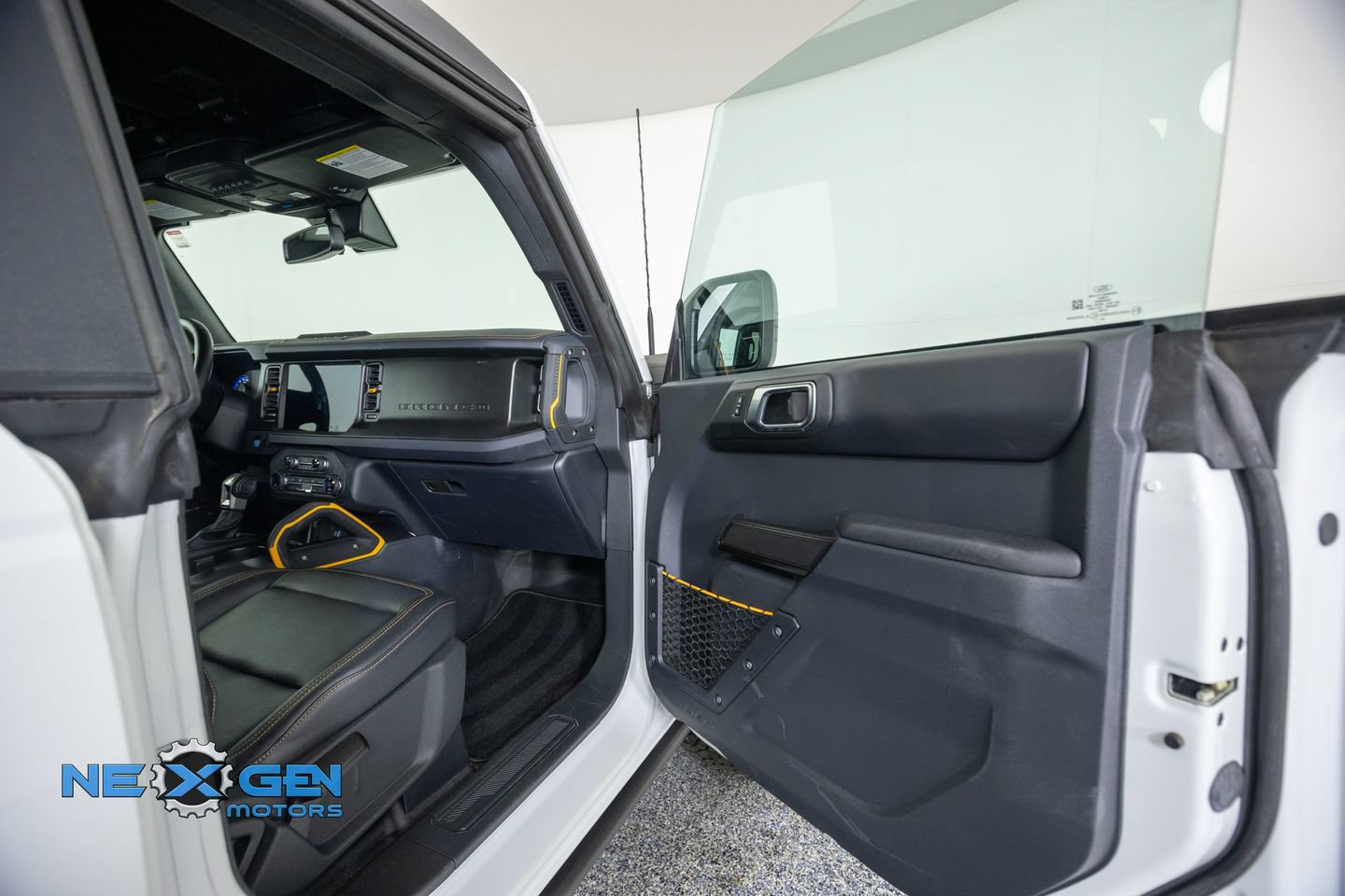 Used 2024 Ford Bronco Badlands AWD/4WD image 42