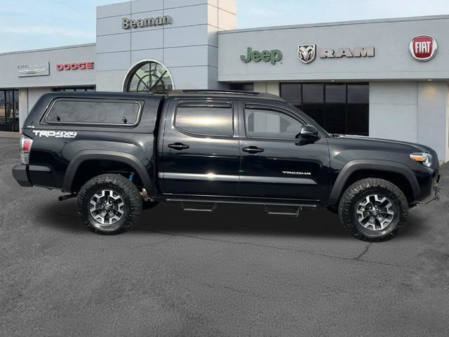 Used 2022 Toyota Tacoma TRD Off-Road AWD/4WD image 8