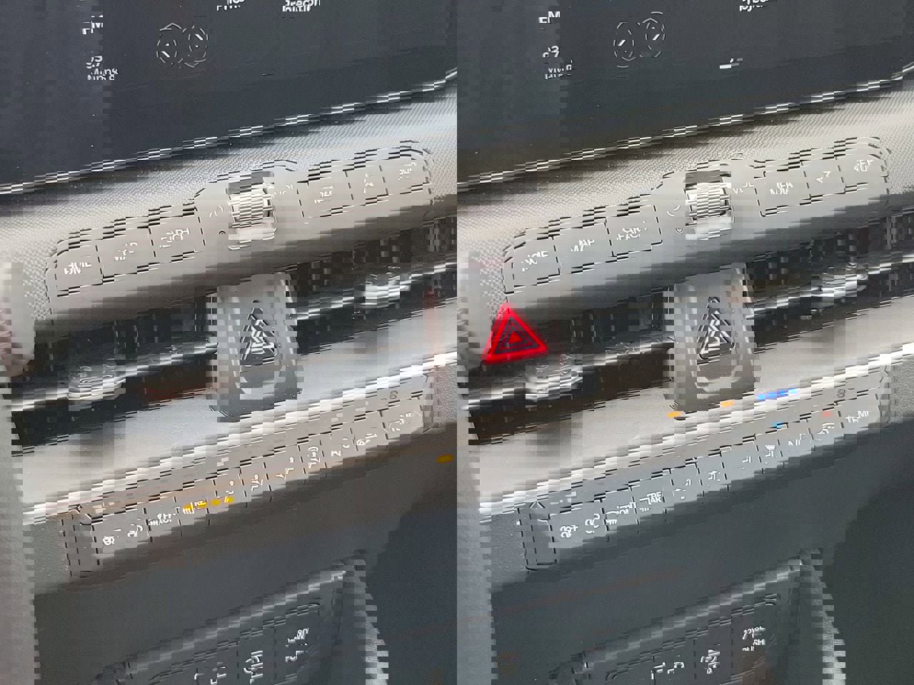 Used 2025 Kia K4 LXS image 25