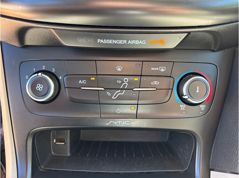 Used 2016 Ford Focus SE image 23