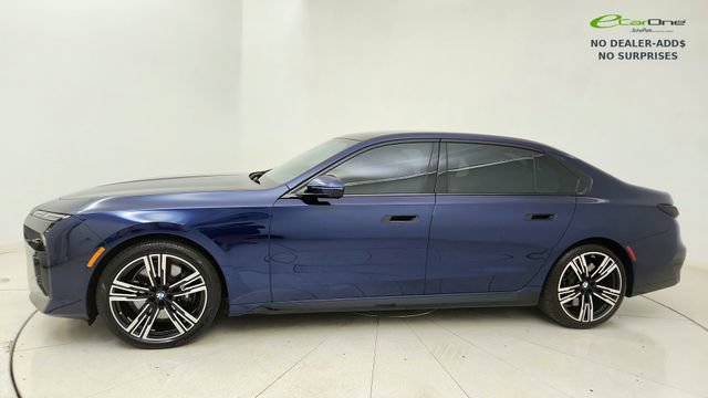 Used 2023 BMW 760i xDrive AWD/4WD image 3