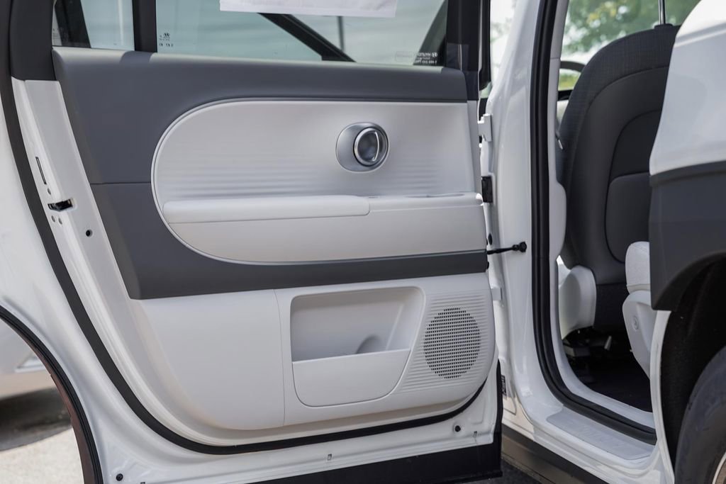 New 2026 Hyundai Ioniq 9 SE image 33