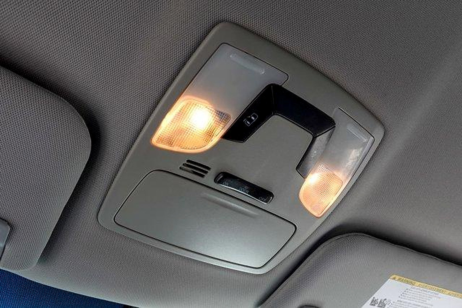 Used 2015 Toyota Sienna LE FWD image 25