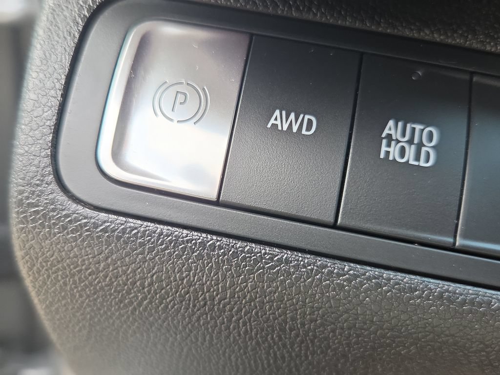 Certified 2025 Chevrolet Equinox RS w/ Safety and Technology Package AWD/4WD image 22