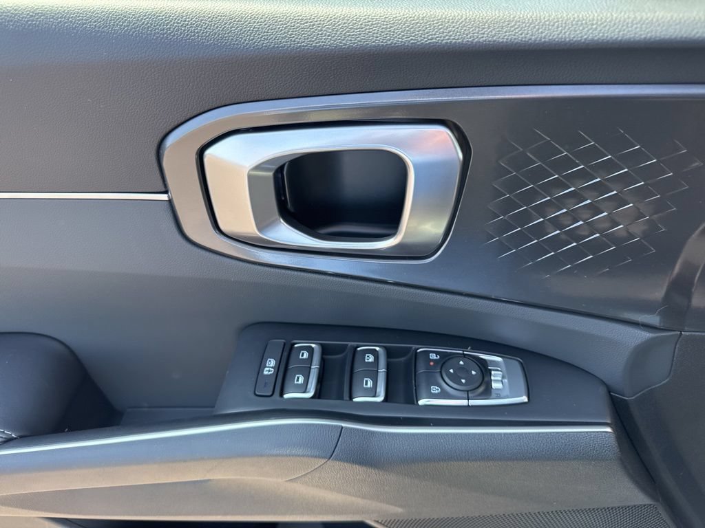 New 2026 Kia Sorento S w/ S Panoramic Sunroof Package FWD image 8