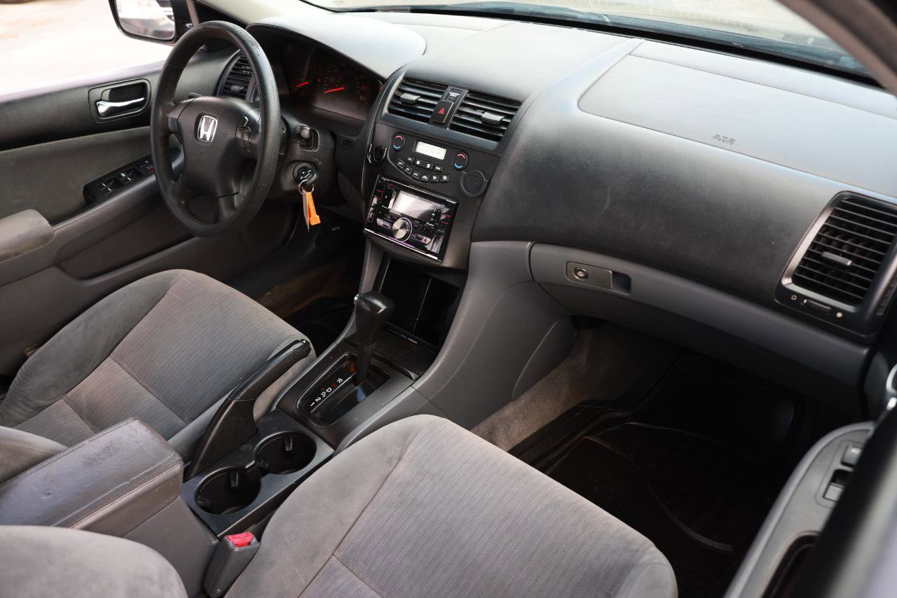 Used 2004 Honda Accord LX image 18