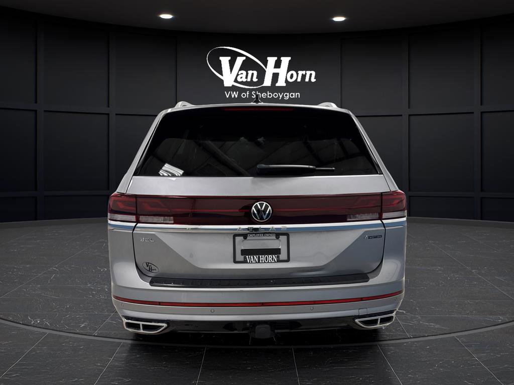Used 2024 Volkswagen Atlas SEL Premium R-Line image 14