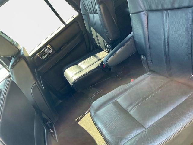 Used 2017 Lincoln Navigator Reserve image 14