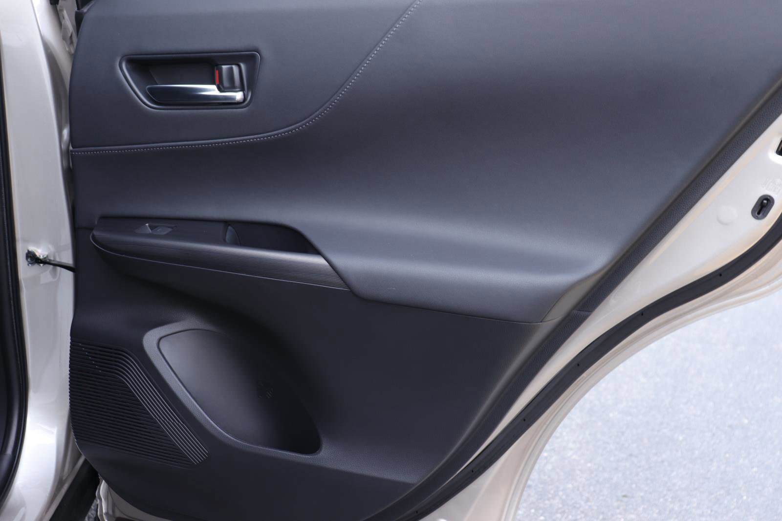 Used 2021 Toyota Venza Limited image 21