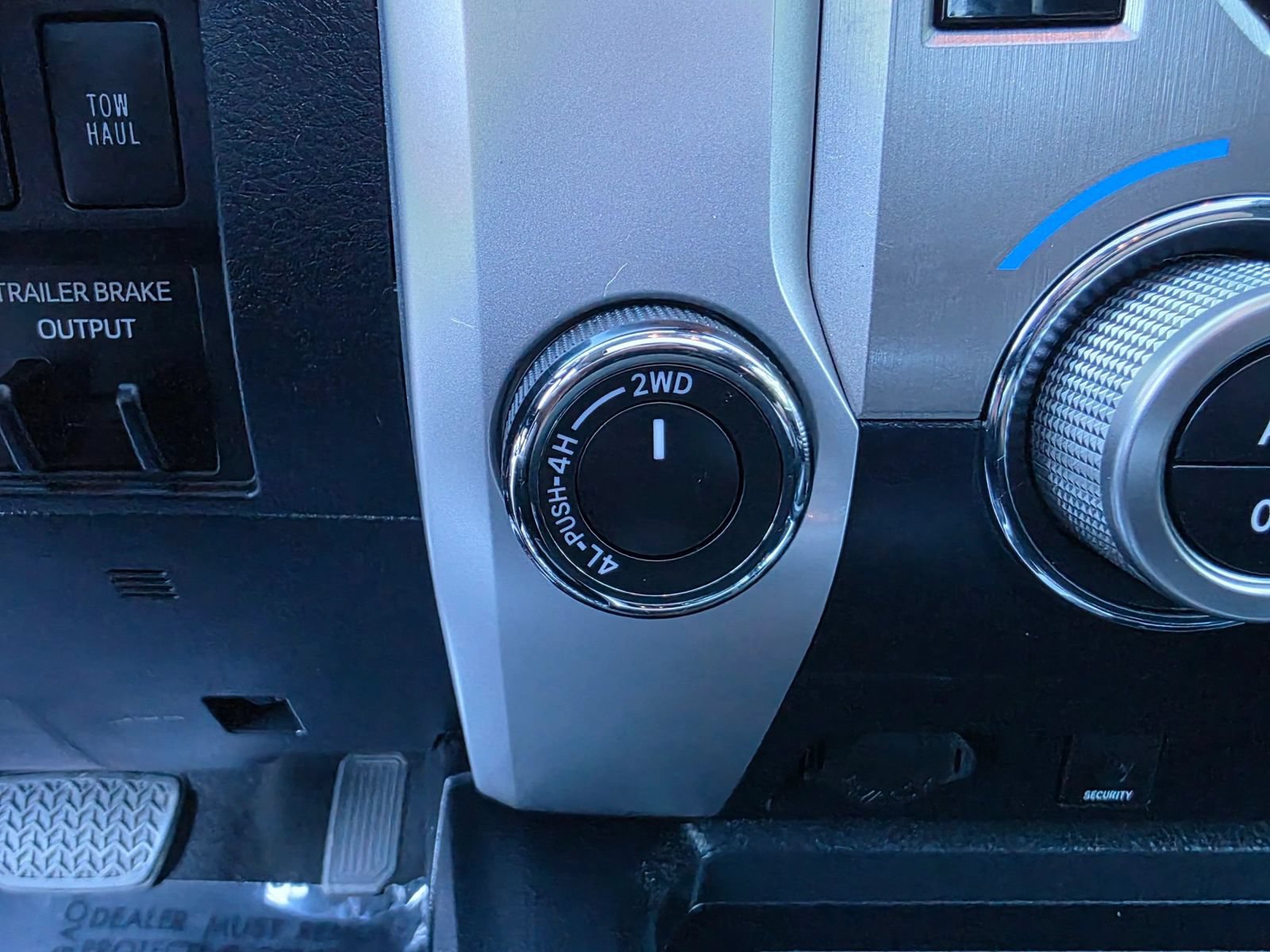Used 2018 Toyota Tundra Platinum AWD/4WD image 16
